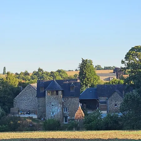 Petit Manoir A La Campagne Avec Piscine Et Jaccuzi