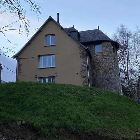 Petit Manoir A La Campagne Avec Piscine Et Jaccuzi Holiday home Couesmes-vauce