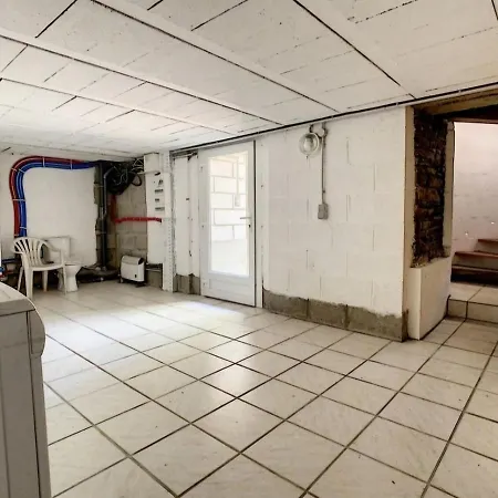 Petit Manoir A La Campagne Avec Piscine Et Jaccuzi Holiday home Couesmes-vauce