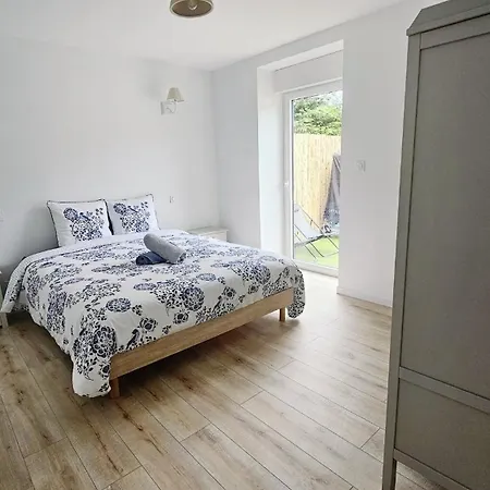 Petit Manoir A La Campagne Avec Piscine Et Jaccuzi Holiday home Couesmes-vauce