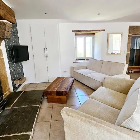 Petit Manoir A La Campagne Avec Piscine Et Jaccuzi