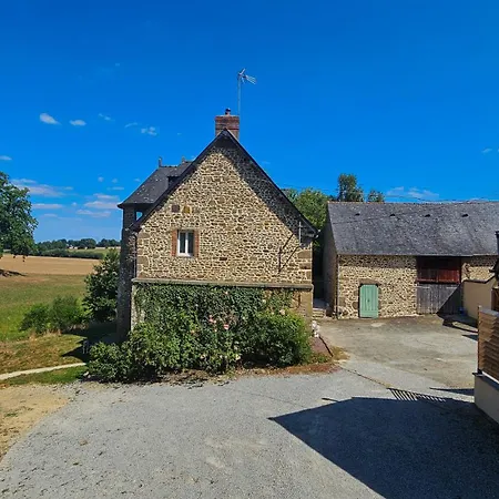 Holiday home Petit Manoir A La Campagne Avec Piscine Et Jaccuzi *