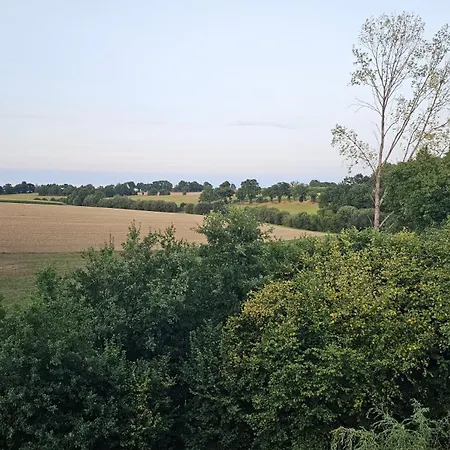 Petit Manoir A La Campagne Avec Piscine Et Jaccuzi Holiday home