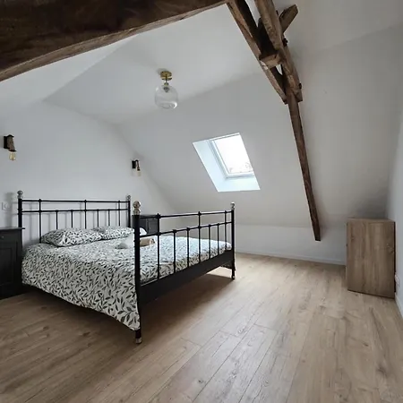 Holiday home Petit Manoir A La Campagne Avec Piscine Et Jaccuzi Couesmes-vauce
