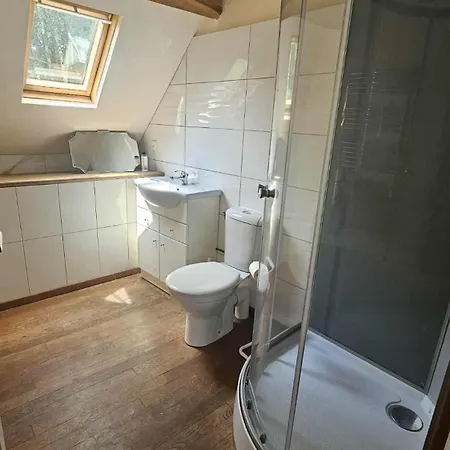 Petit Manoir A La Campagne Avec Piscine Et Jaccuzi Couesmes-vauce